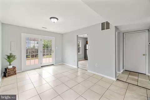 8980 Mcdowell Comn Comn, Manassas, VA 20110 photo 20