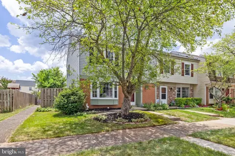 8980 Mcdowell Comn Comn, Manassas, VA 20110 photo 6