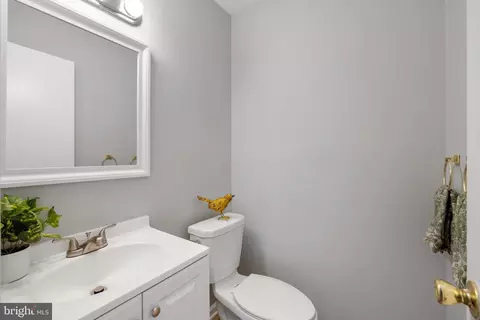 8980 Mcdowell Comn Comn, Manassas, VA 20110 photo 29