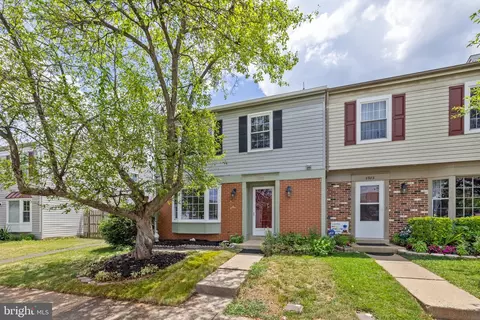 8980 Mcdowell Comn Comn, Manassas, VA 20110 photo 4