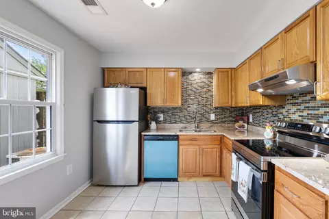 8980 Mcdowell Comn Comn, Manassas, VA 20110 photo 23