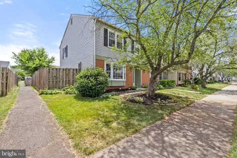 8980 Mcdowell Comn Comn, Manassas, VA 20110 photo 7