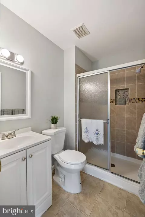 8980 Mcdowell Comn Comn, Manassas, VA 20110 photo 40