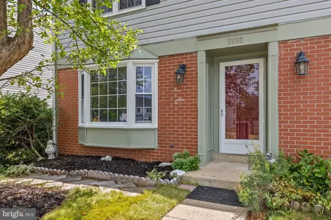 8980 Mcdowell Comn Comn, Manassas, VA 20110 photo 9
