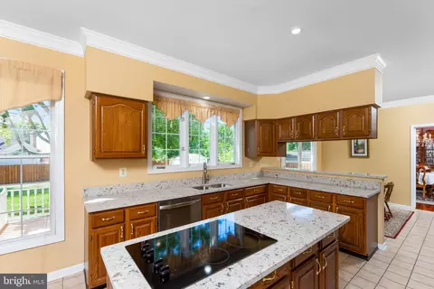 8607 Haag St, Manassas, VA 20110 photo 12