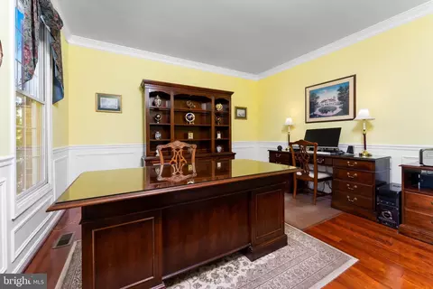 8607 Haag St, Manassas, VA 20110 photo 4