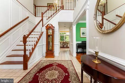 8607 Haag St, Manassas, VA 20110 photo 5
