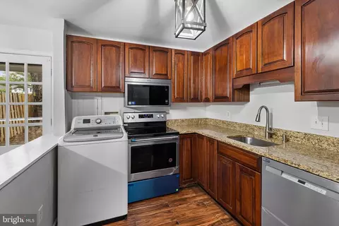 Kitchen - 9279 Taney Rd, Manassas, VA 20110 photo 2 of 2