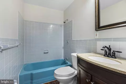 Bath - 9279 Taney Rd, Manassas, VA 20110 photo 2 of 2