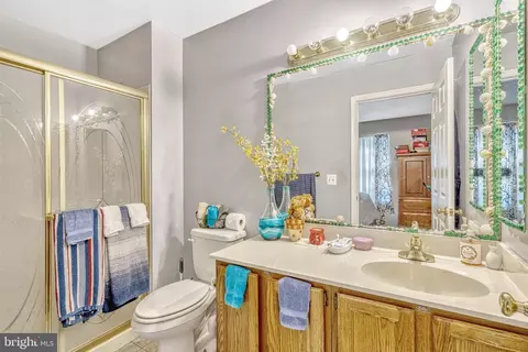 Bath - 9594 Buttonbush Ct, Manassas, VA 20110 photo 1 of 2