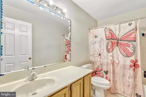 Bath - 9594 Buttonbush Ct, Manassas, VA 20110 photo 2 of 2
