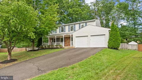 9251 Oakglen Ct, Manassas, VA 20110