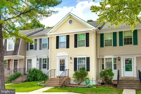 8305 Felsted Ln, Manassas, VA 20110