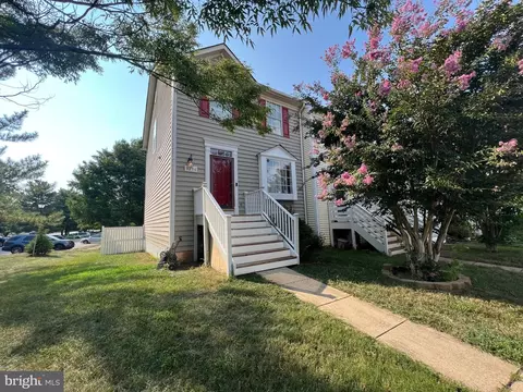 9296 Veridan Dr, Manassas, VA 20110