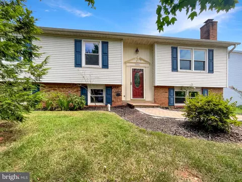 9641 Branchview Ln, Manassas, VA 20110