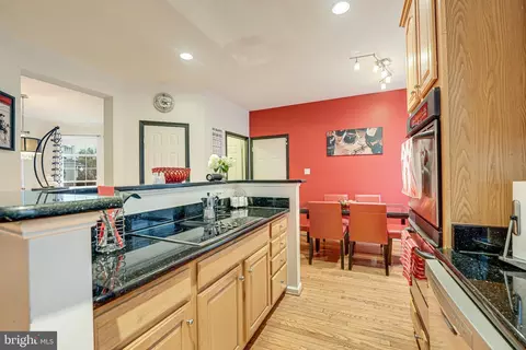 8385 Tillett Loop, Manassas, VA 20110 photo 9