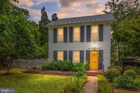 9308 Main St, Manassas, VA 20110