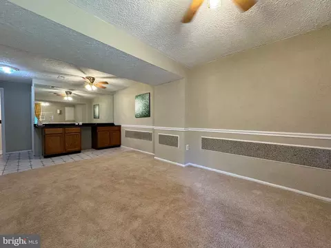 Living - 8442 Braxted Ln, Manassas, VA 20110 photo 3 of 3