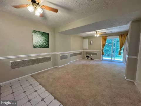 Living - 8442 Braxted Ln, Manassas, VA 20110 photo 2 of 3