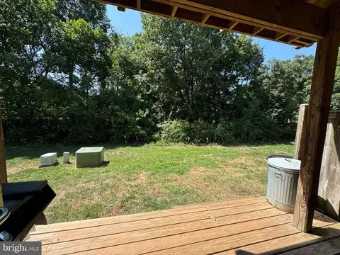 Exterior - 8442 Braxted Ln, Manassas, VA 20110 photo 3 of 7