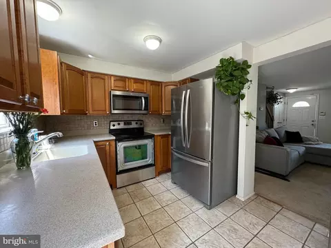 Kitchen - 8442 Braxted Ln, Manassas, VA 20110 photo 3 of 3