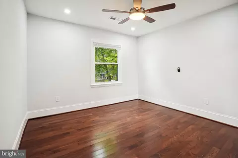 8605 Laws Dr, Manassas, VA 20110 photo 14