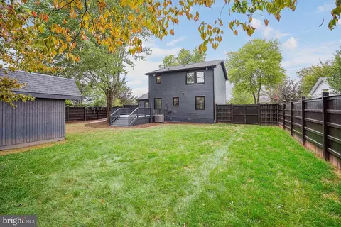 8605 Laws Dr, Manassas, VA 20110 photo 18