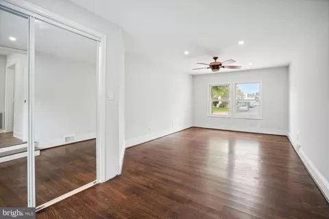 8605 Laws Dr, Manassas, VA 20110 photo 4