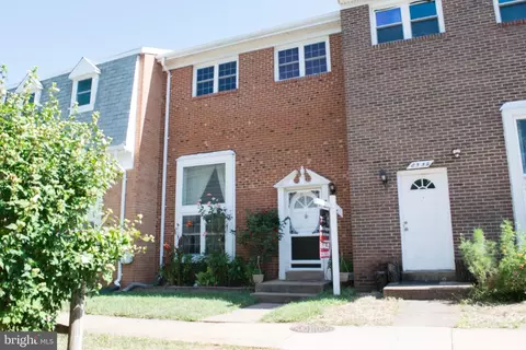 8557 Willow Glen Ct, Manassas, VA 20110