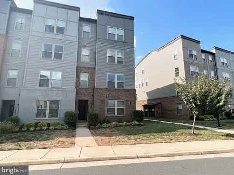 10465 Ratcliffe Trl, Manassas, VA 20110