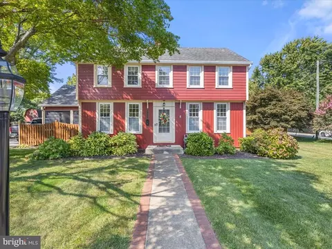 9022 Grant Ave, Manassas, VA 20110