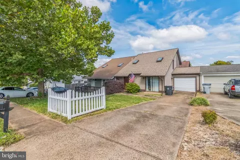 9208 Easton Ct, Manassas, VA 20110