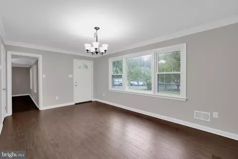 8533 Artillery Rd, Manassas, VA 20110 photo 3