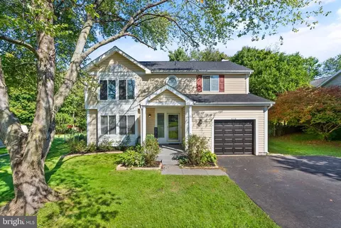 9278 Allen St, Manassas, VA 20110