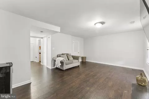 8733 Deblanc Pl, Manassas, VA 20110 photo 11