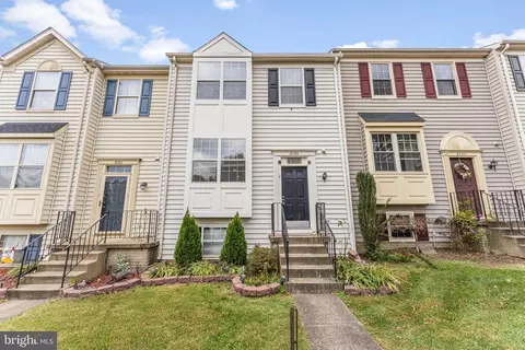 8733 Deblanc Pl, Manassas, VA 20110