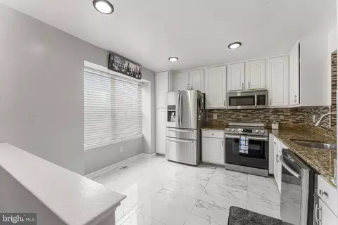 8733 Deblanc Pl, Manassas, VA 20110 photo 7