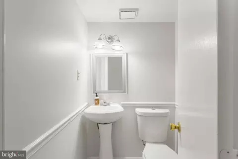 8733 Deblanc Pl, Manassas, VA 20110 photo 15