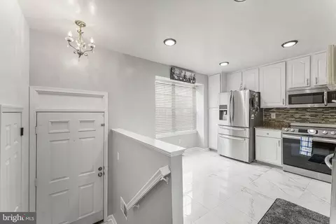 8733 Deblanc Pl, Manassas, VA 20110 photo 5