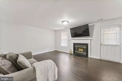 8733 Deblanc Pl, Manassas, VA 20110 photo 10