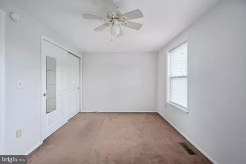 8463 Braxted Ln, Manassas, VA 20110 photo 23