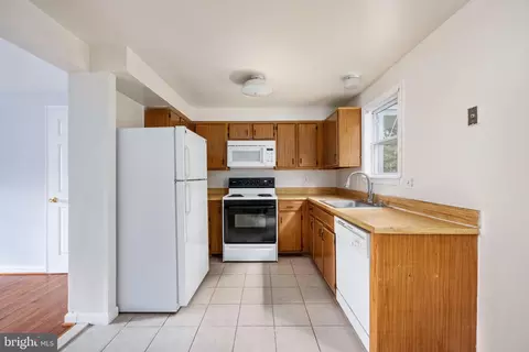 8463 Braxted Ln, Manassas, VA 20110 photo 11