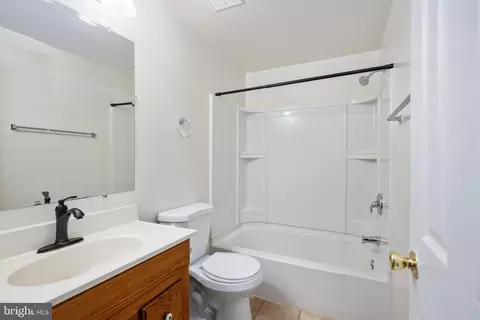 8463 Braxted Ln, Manassas, VA 20110 photo 21