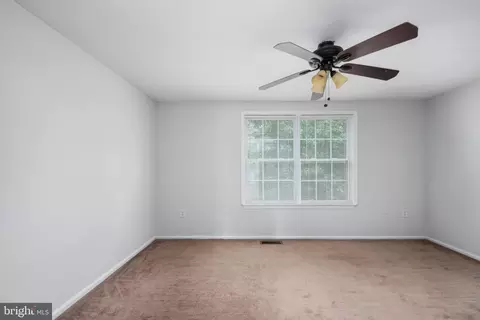 8463 Braxted Ln, Manassas, VA 20110 photo 15