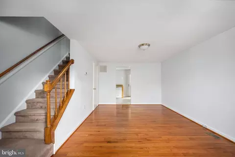 8463 Braxted Ln, Manassas, VA 20110 photo 6
