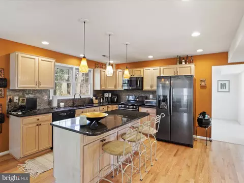Kitchen - 9354 River Crest Rd, Manassas, VA 20110 photo 2 of 3