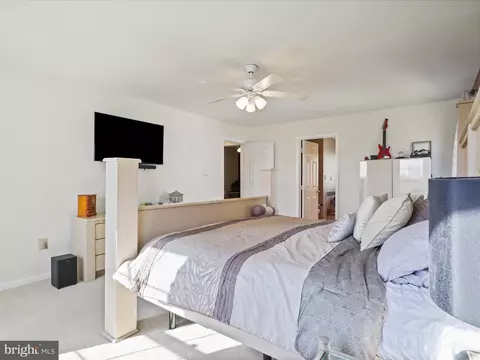 Bedroom - 9354 River Crest Rd, Manassas, VA 20110 photo 3 of 7