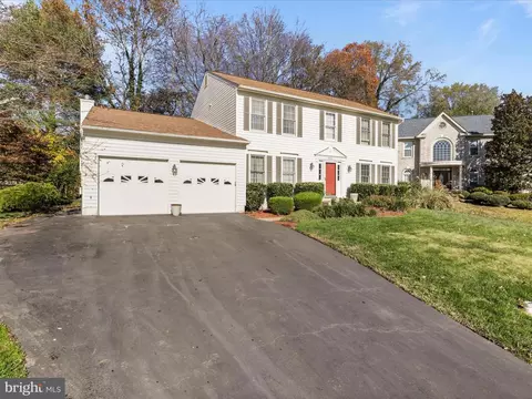 Exterior - 9354 River Crest Rd, Manassas, VA 20110 photo 2 of 6