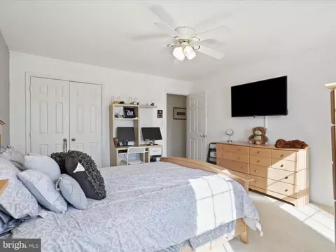Bedroom - 9354 River Crest Rd, Manassas, VA 20110 photo 6 of 7
