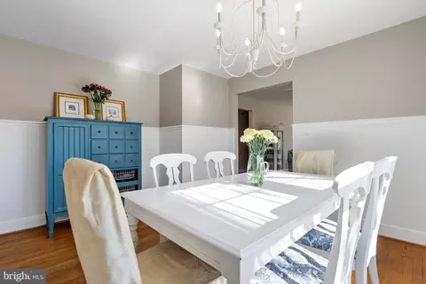 Dining - 9312 Stuart Ave, Manassas, VA 20110 photo 2 of 3